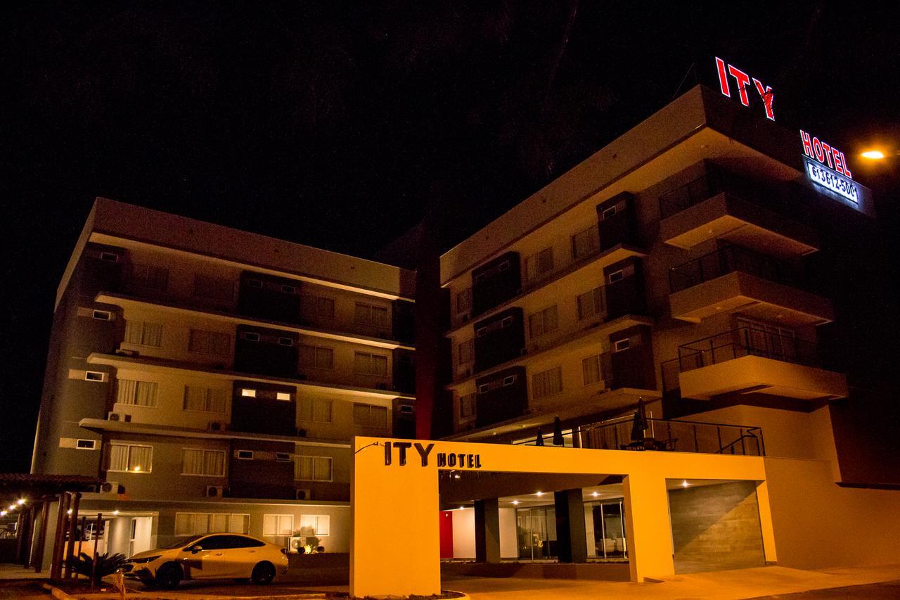 Ity Hotel Cristalina Exteriér fotografie